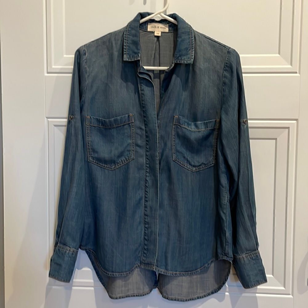 Anthropologie Cloth & Stone Chambray Top